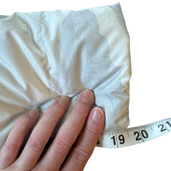 The North Face White Camo Down Puffer Jacket Hooded - Picture 11 of 11